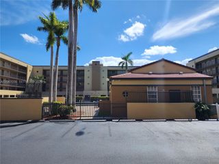 14901 SW 82nd Ter 1-103, Miami, FL 33193
