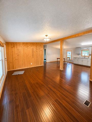 1075 Mockingbird Lane, Manning, SC 29102