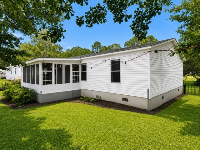 1075 Mockingbird Lane, Manning, SC 29102