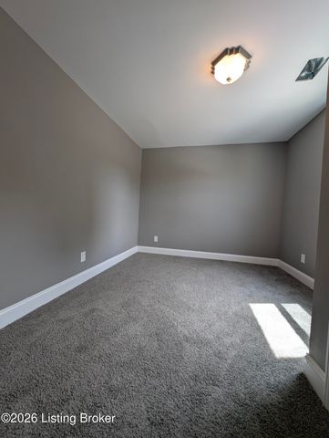 3800 E Indian Trail, Louisville, KY 40213