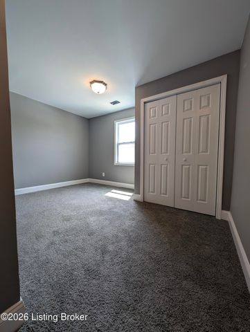 3800 E Indian Trail, Louisville, KY 40213