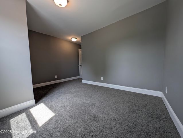 3800 E Indian Trail, Louisville, KY 40213