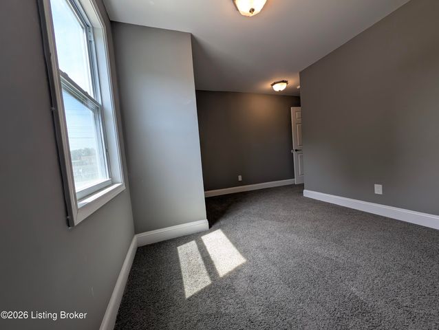 3800 E Indian Trail, Louisville, KY 40213