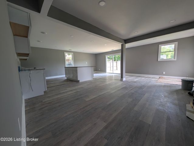 3800 E Indian Trail, Louisville, KY 40213