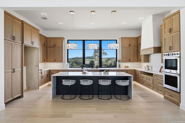11229 Ensor, Boerne, TX 78006