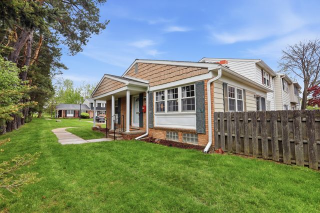 19677 Ironwood Court, Northville, MI 48167