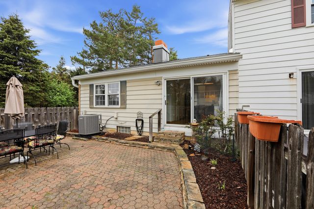 19677 Ironwood Court, Northville, MI 48167
