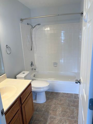 227 Brett Circle D, Wauconda, IL 60084