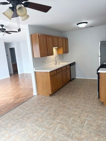 227 Brett Circle D, Wauconda, IL 60084