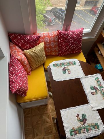 901 Hinman Avenue 5F, Evanston, IL 60202