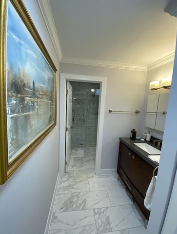 901 Hinman Avenue 5F, Evanston, IL 60202