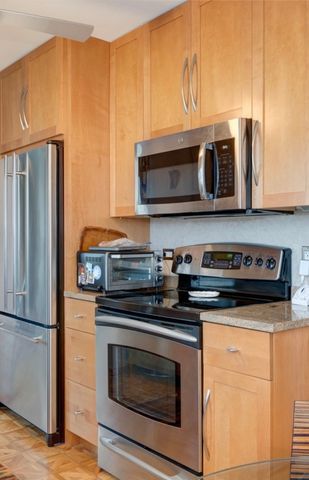 901 Hinman Avenue 5F, Evanston, IL 60202