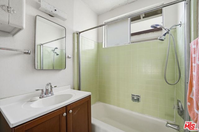 1631 Granville Avenue, Los Angeles, CA 90025