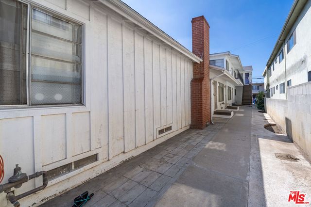 1631 Granville Avenue, Los Angeles, CA 90025