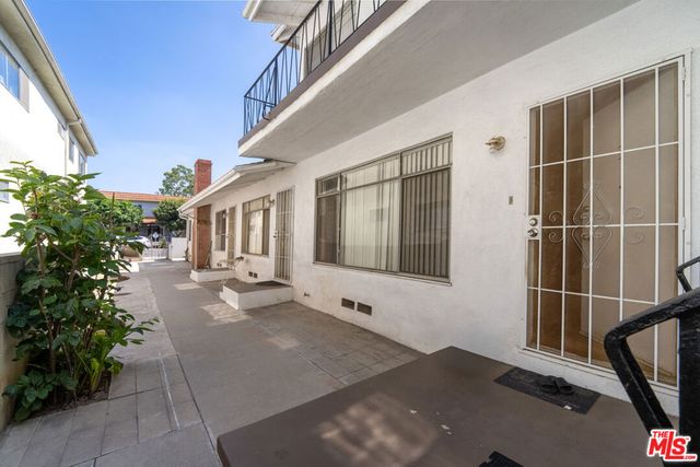 1631 Granville Avenue, Los Angeles, CA 90025