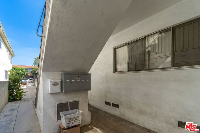1631 Granville Avenue, Los Angeles, CA 90025
