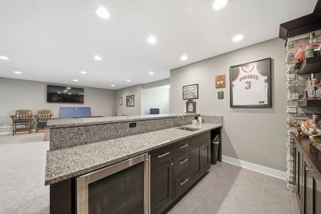 1716 Falcon Drive, Polk City, IA 50226