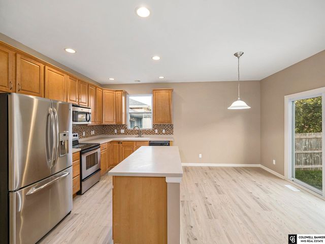 2506 Hummingbird Circle, Bellevue, NE 68123