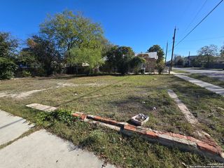 2021 El Paso, San Antonio, TX 78207