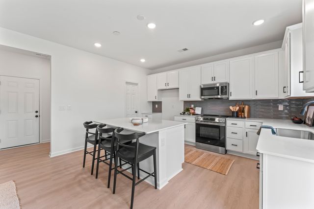 3132 Gravity Drive, Columbia, TN 38401