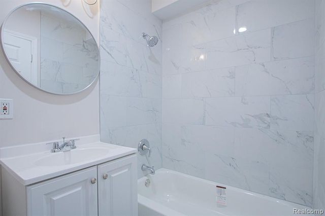 18403 Santa Rosa Drive, Detroit, MI 48221