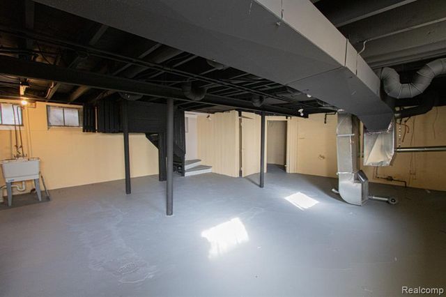 18403 Santa Rosa Drive, Detroit, MI 48221