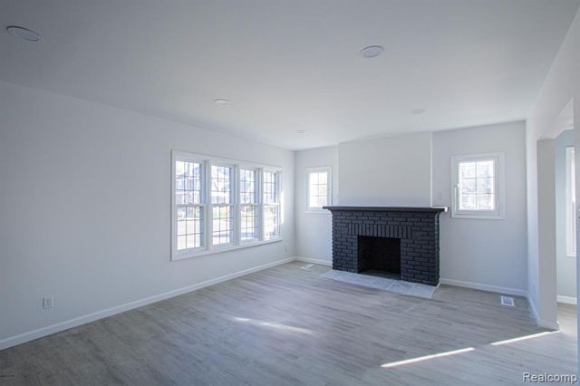 18403 Santa Rosa Drive, Detroit, MI 48221