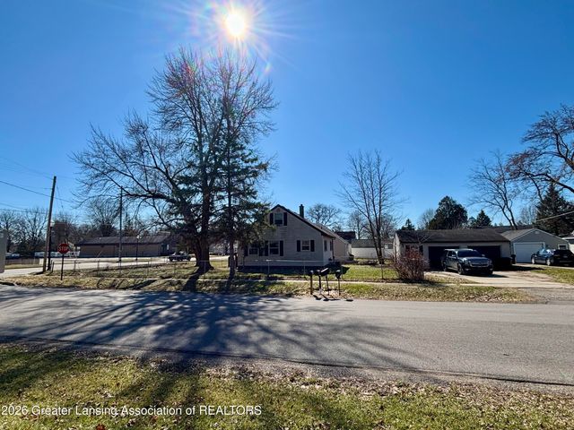 2201 N Aurelius Road, Holt, MI 48842