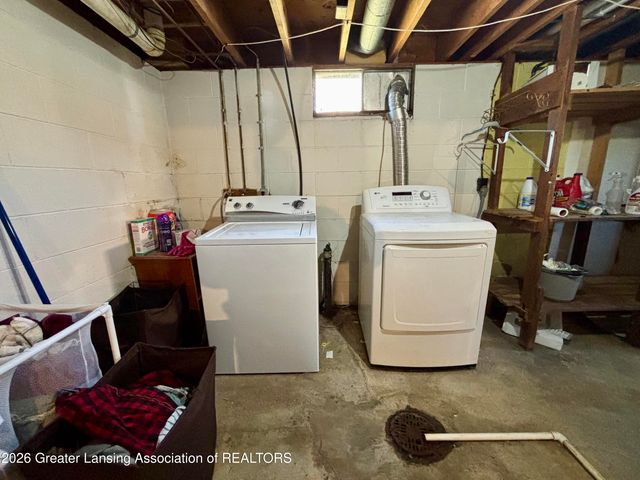 2201 N Aurelius Road, Holt, MI 48842