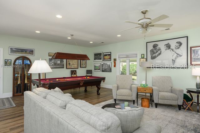 1 Greenwood Dr, Bluffton, SC 29910