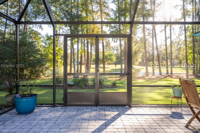 1 Greenwood Dr, Bluffton, SC 29910