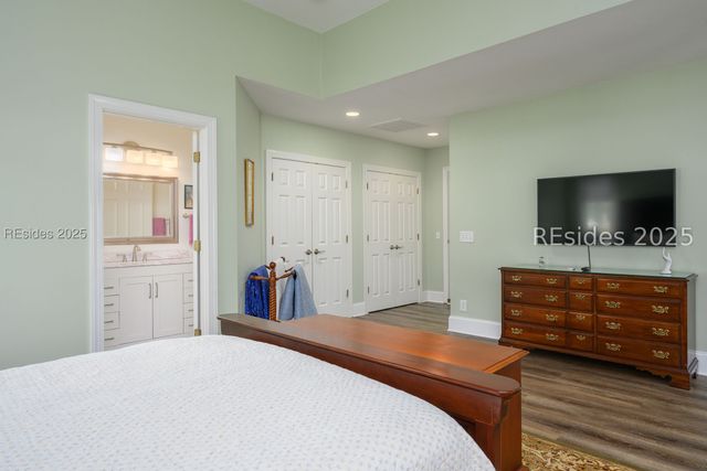 1 Greenwood Dr, Bluffton, SC 29910