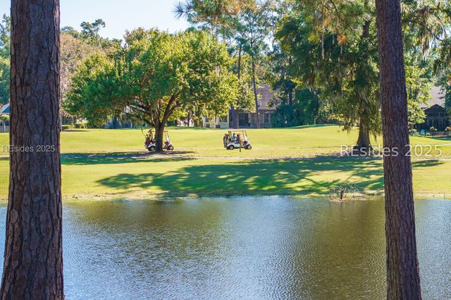 1 Greenwood Dr, Bluffton, SC 29910