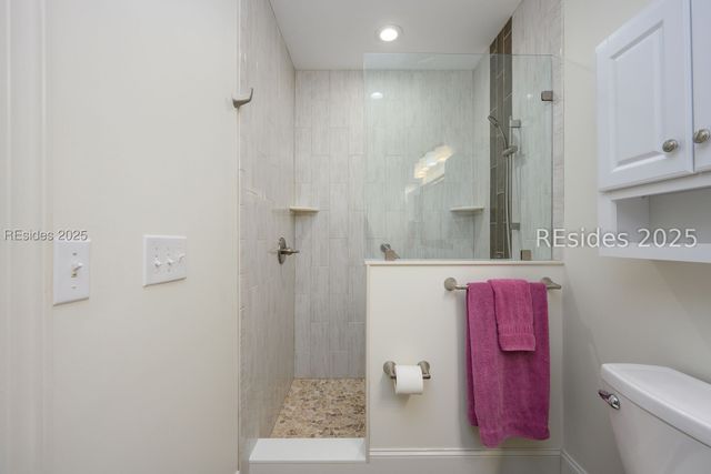 1 Greenwood Dr, Bluffton, SC 29910