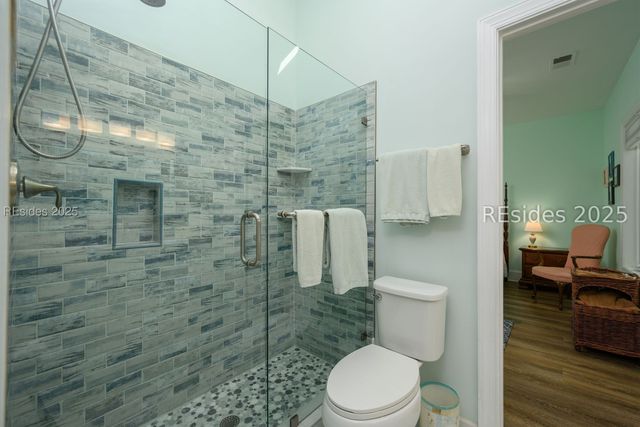 1 Greenwood Dr, Bluffton, SC 29910