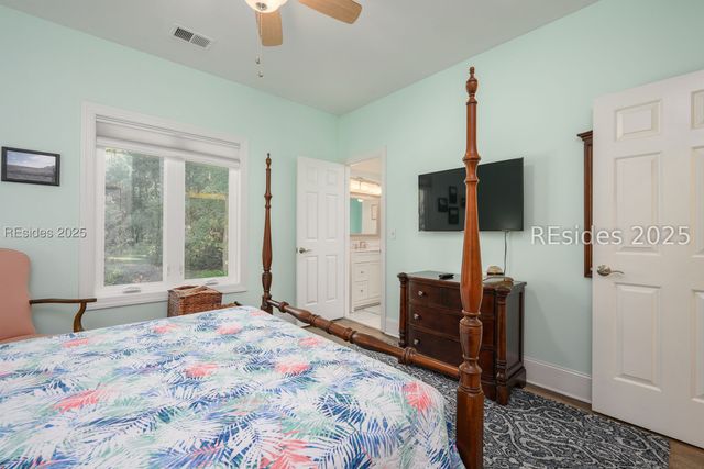 1 Greenwood Dr, Bluffton, SC 29910