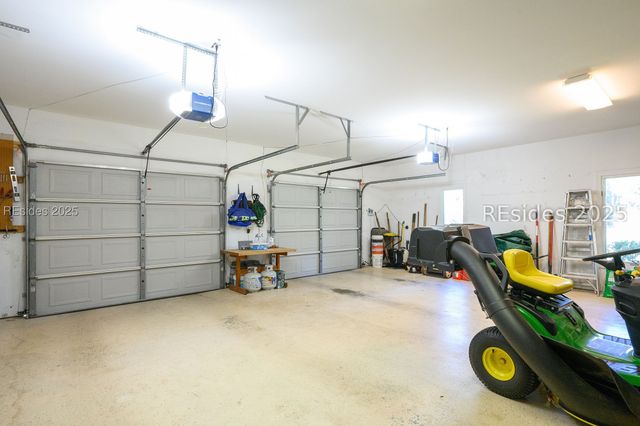 1 Greenwood Dr, Bluffton, SC 29910