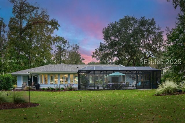 1 Greenwood Dr, Bluffton, SC 29910