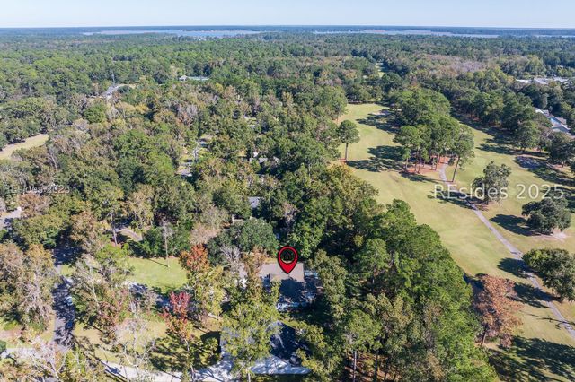 1 Greenwood Dr, Bluffton, SC 29910