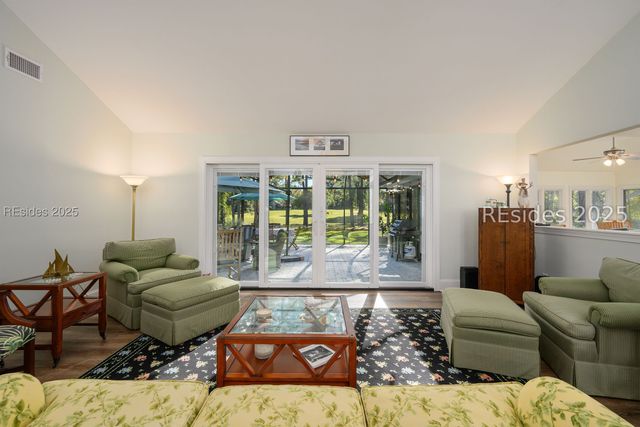 1 Greenwood Dr, Bluffton, SC 29910