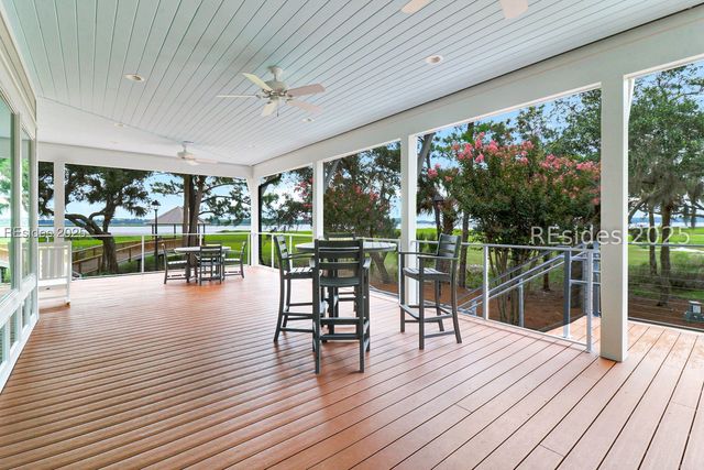 1 Greenwood Dr, Bluffton, SC 29910