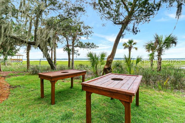 1 Greenwood Dr, Bluffton, SC 29910