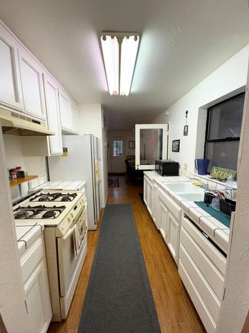 700 Laurel View Road, Los Gatos, CA 95033