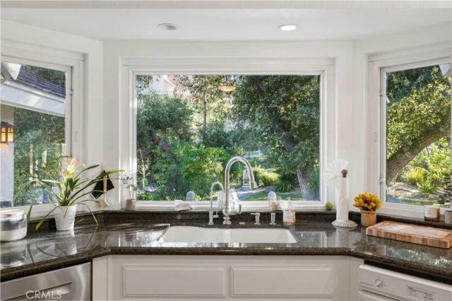 15533 Saddleback Drive, Canyon Country, CA 91387