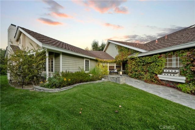 15533 Saddleback Drive, Canyon Country, CA 91387