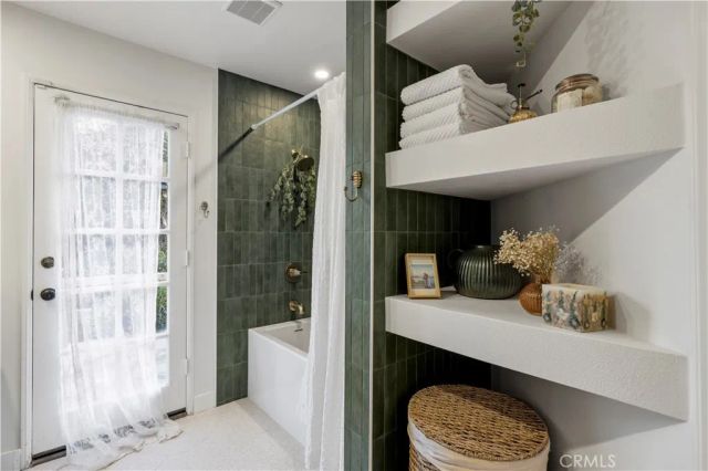 15533 Saddleback Drive, Canyon Country, CA 91387