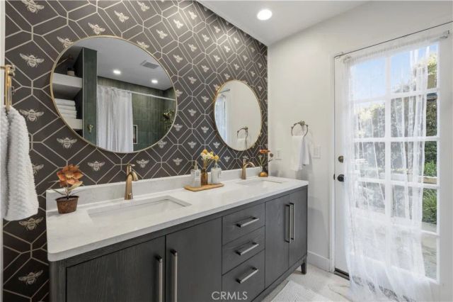 15533 Saddleback Drive, Canyon Country, CA 91387