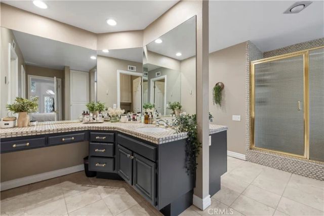 15533 Saddleback Drive, Canyon Country, CA 91387