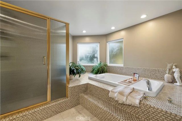 15533 Saddleback Drive, Canyon Country, CA 91387