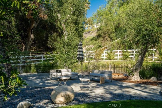 15533 Saddleback Drive, Canyon Country, CA 91387